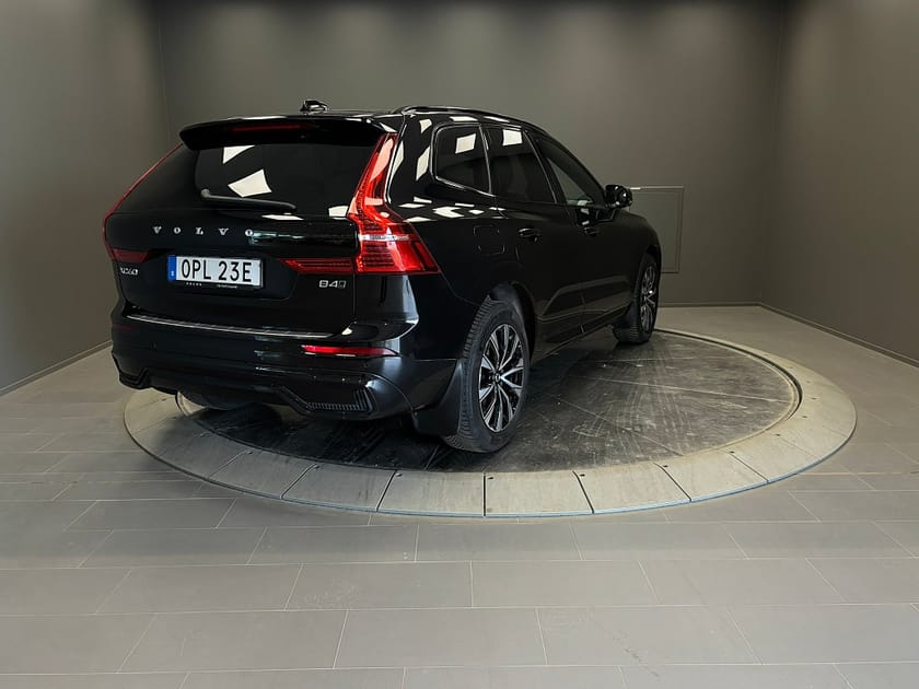 Bild 4 av Volvo XC60 B4 AWD Geartronic Plus Dark Euro 6