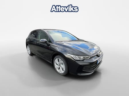 Volkswagen Golf Life 1.5 eTSI 150hk *Keyless/Drag/Kamera*