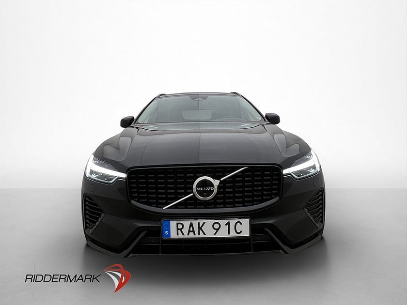 Bild 2 av Volvo XC60 Recharge AWD Plus Dark Pano H/K Värmare 360° Drag