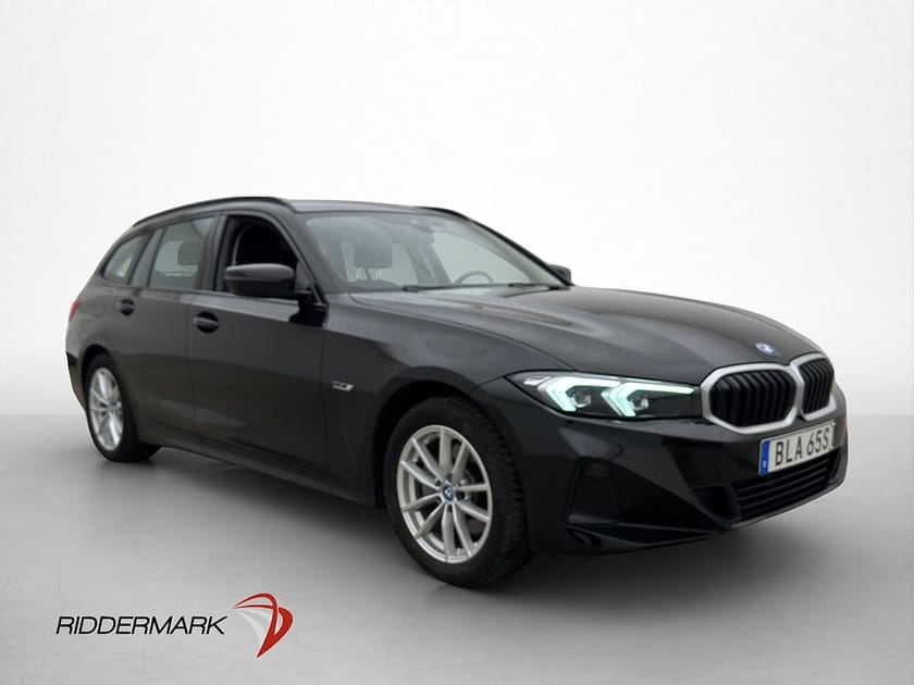 Bild 3 av BMW 330e xDrive Touring 292hk Widescreen Navi Moms Carplay