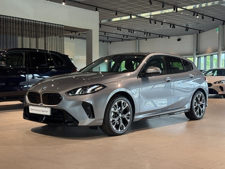 BMW 120 M Sport Rattvärme Tonade rutor Driving Assistant