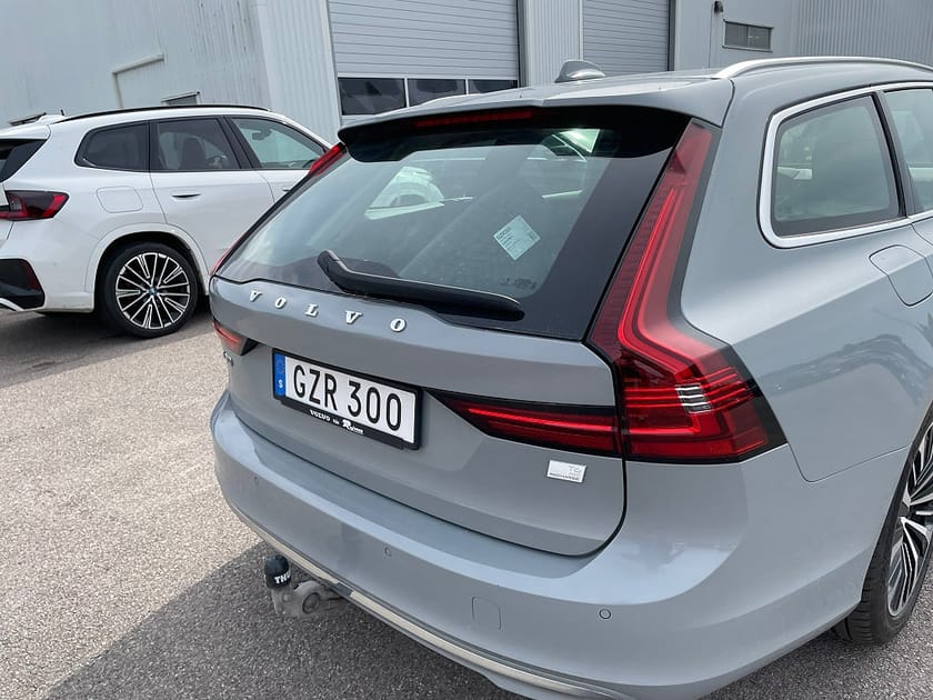 Bild 3 av Volvo V90 T6 Recharge Core Bright plug in AWD 350HK 4x4 Läder