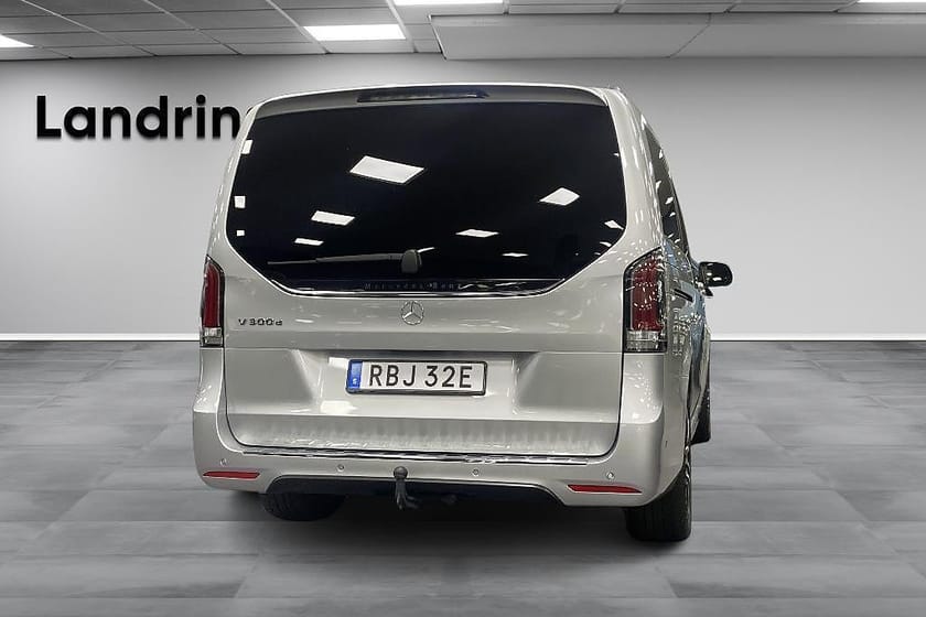 Bild 5 av Mercedes-Benz V 300d 4MATIC 3.2t 9G-Tronic AMG / Burmester / 360