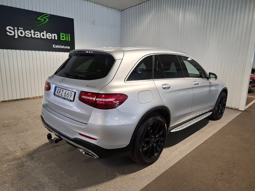 Bild 5 av Mercedes-Benz GLC 250 d 4MATIC 9G-Tronic AMG 204HK Panorama Värmare Drag