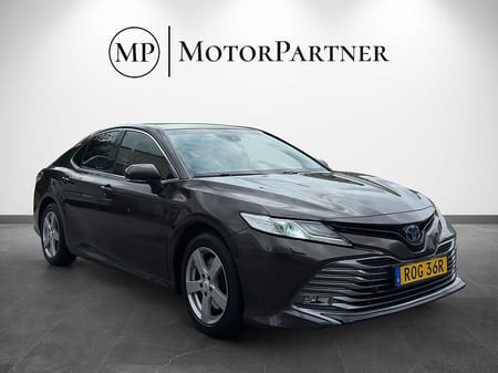 Toyota Camry Hybrid CVT Executive Kamera Skinn Moms JBL