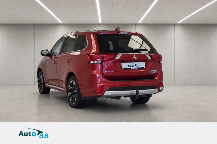 Bilde 4 av Mitsubishi Outlander PHEV | Instyle+ | Hengerfeste | Skinn | Adaptiv cruise