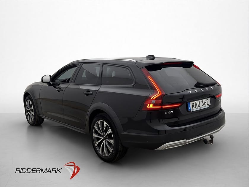 Bild 5 av Volvo V90 Cross Country B5 250hk AWD Plus  Skinn 360° Drag