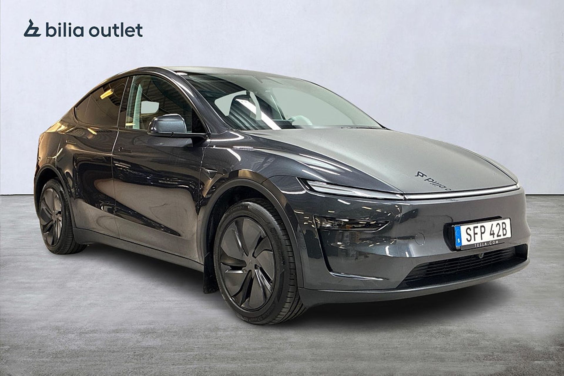 Tesla Model Y Standard Range RWD 299hk 2025, bild 4/10