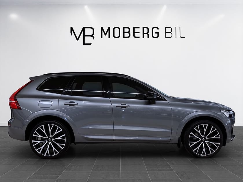 Bild 3 av Volvo XC60 T6 AWD 310hk R-Design H/K HUD 360 Drag