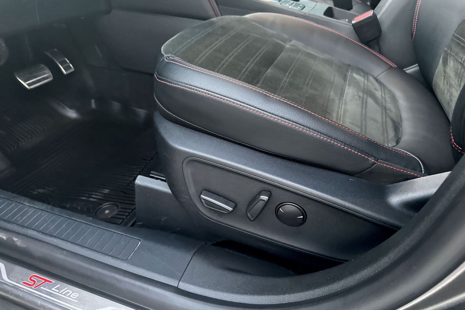 Ford Kuga Plug-In Hybrid bilde 15