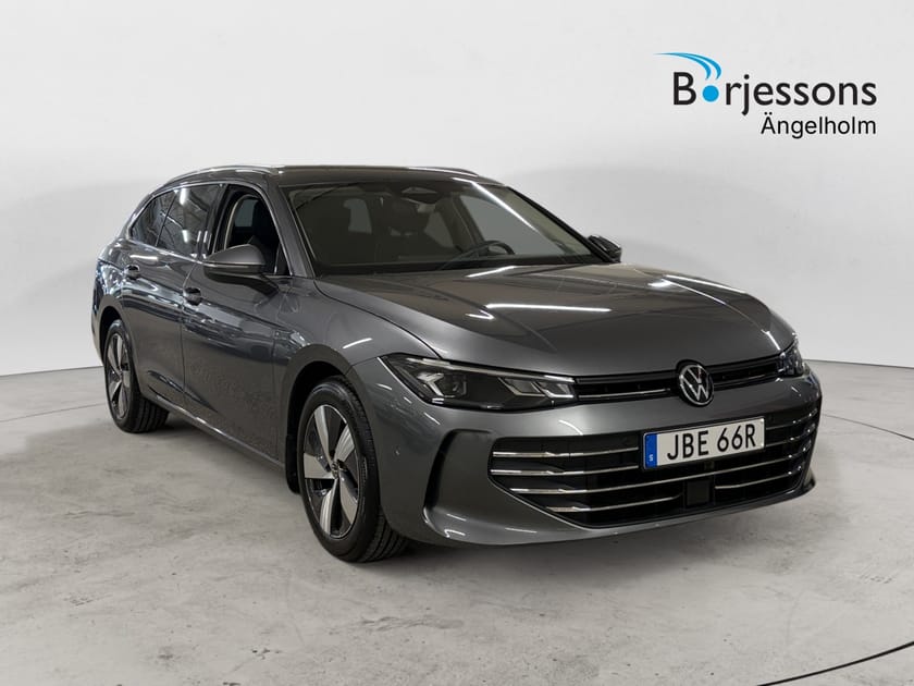 Bild 1 av Volkswagen Passat Sportscombi 1.5 eTSI 150 HK DSG Drag Värm