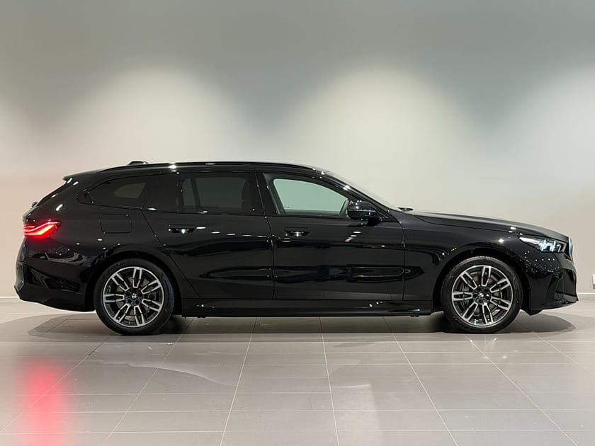 Bild 3 av BMW i5 xDrive40 Touring M Sport Active Ed. Drag Adpt Farth H/K