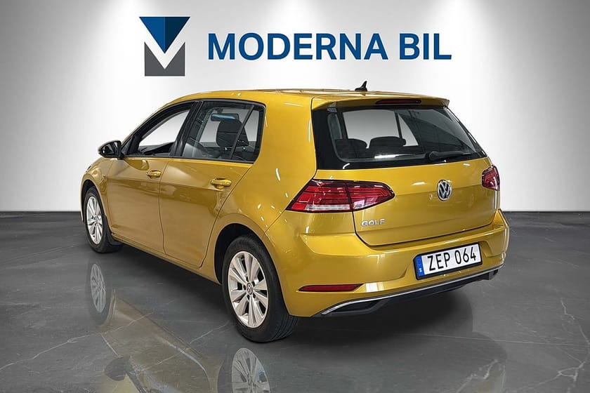Bild 4 av Volkswagen Golf 1.0 TSI 110hk Base CarPlay Adaptiv fart Kamrem bytt