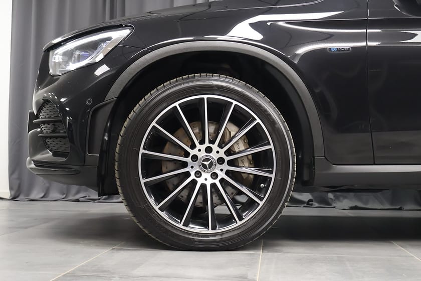 Bild 5 av Mercedes-Benz GLC 300 e 4MATIC AMG Line Pano Burmester Drag Night