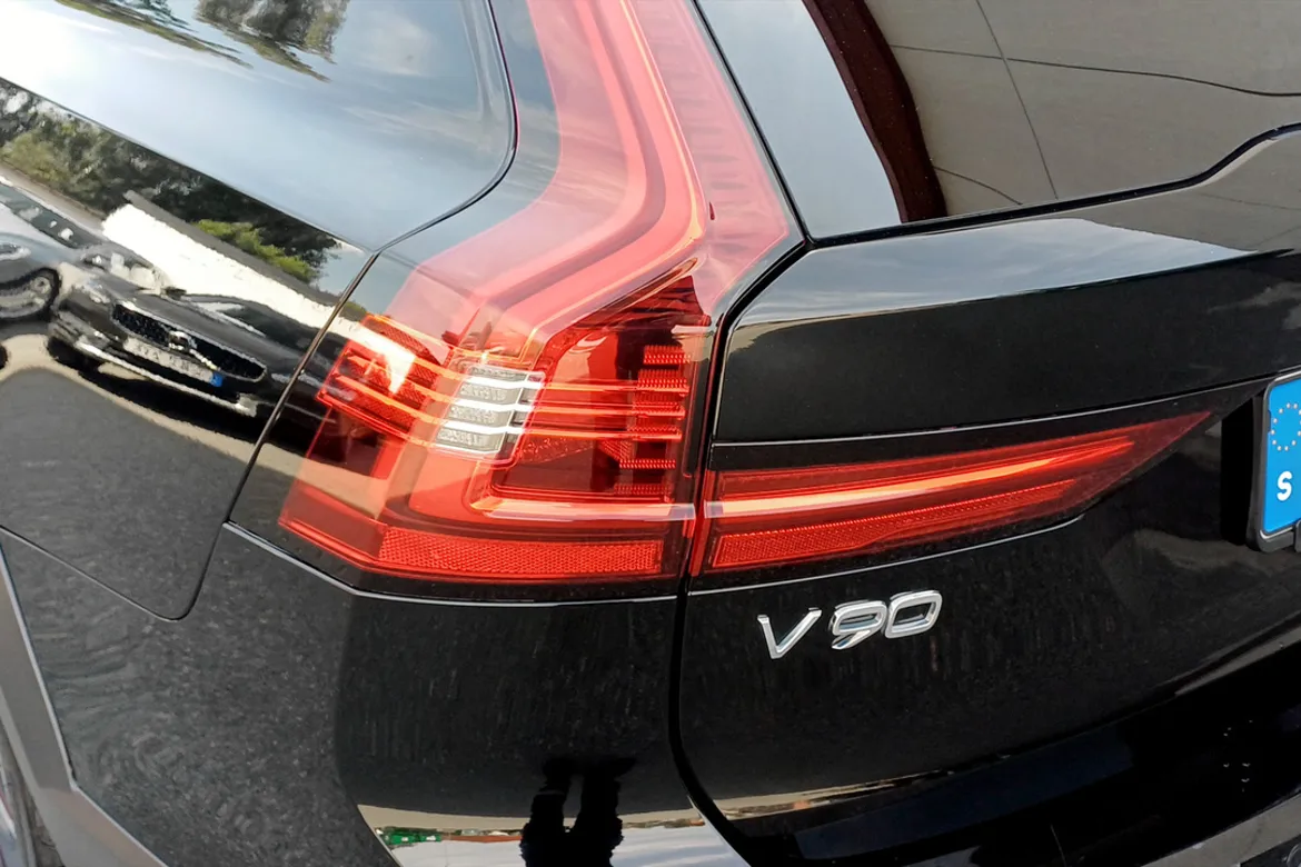 Volvo V90 Cross Country