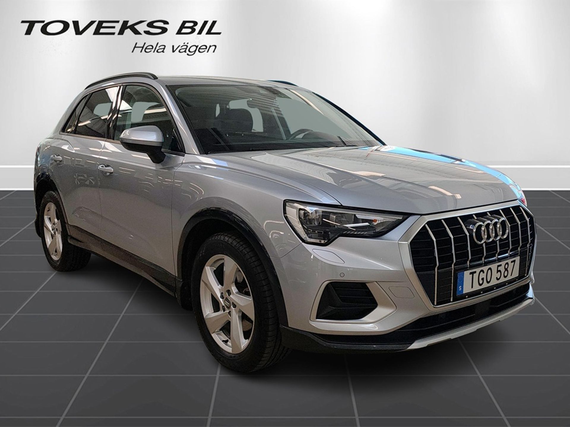 Audi Q3 2.0 TDI 150 hk DRAG 2020, bild 2/10