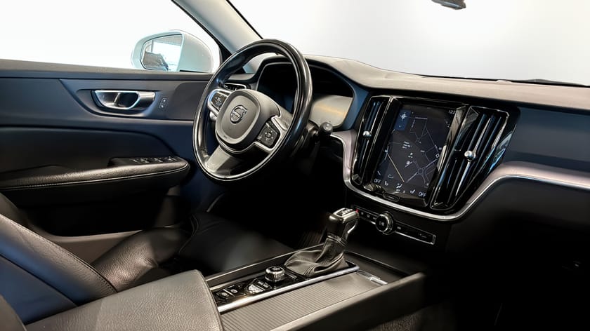Bild 3 av Volvo V60 Cross Country Adaptiv Dragkrok Värmare