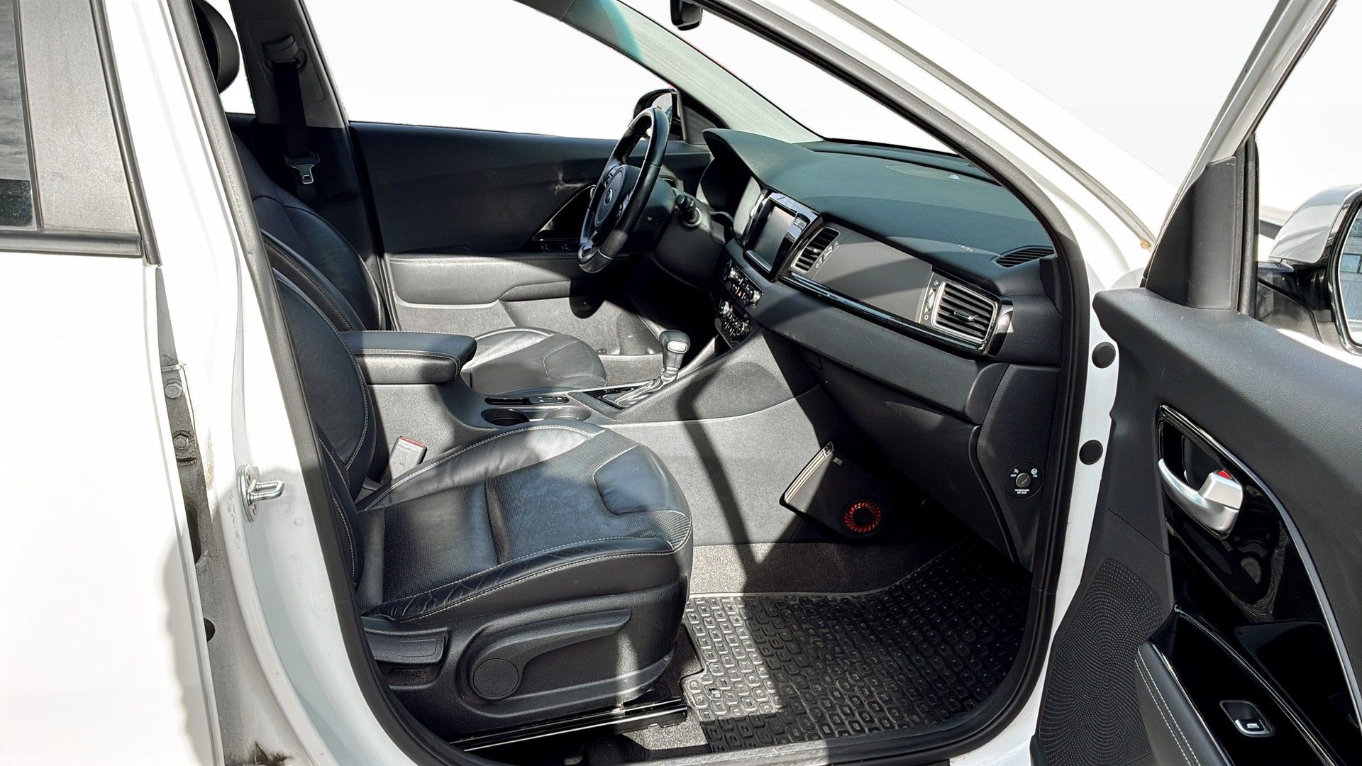Kia Niro P-HEV DCT 141hp Advance Plus 2 2019, bild 3/10