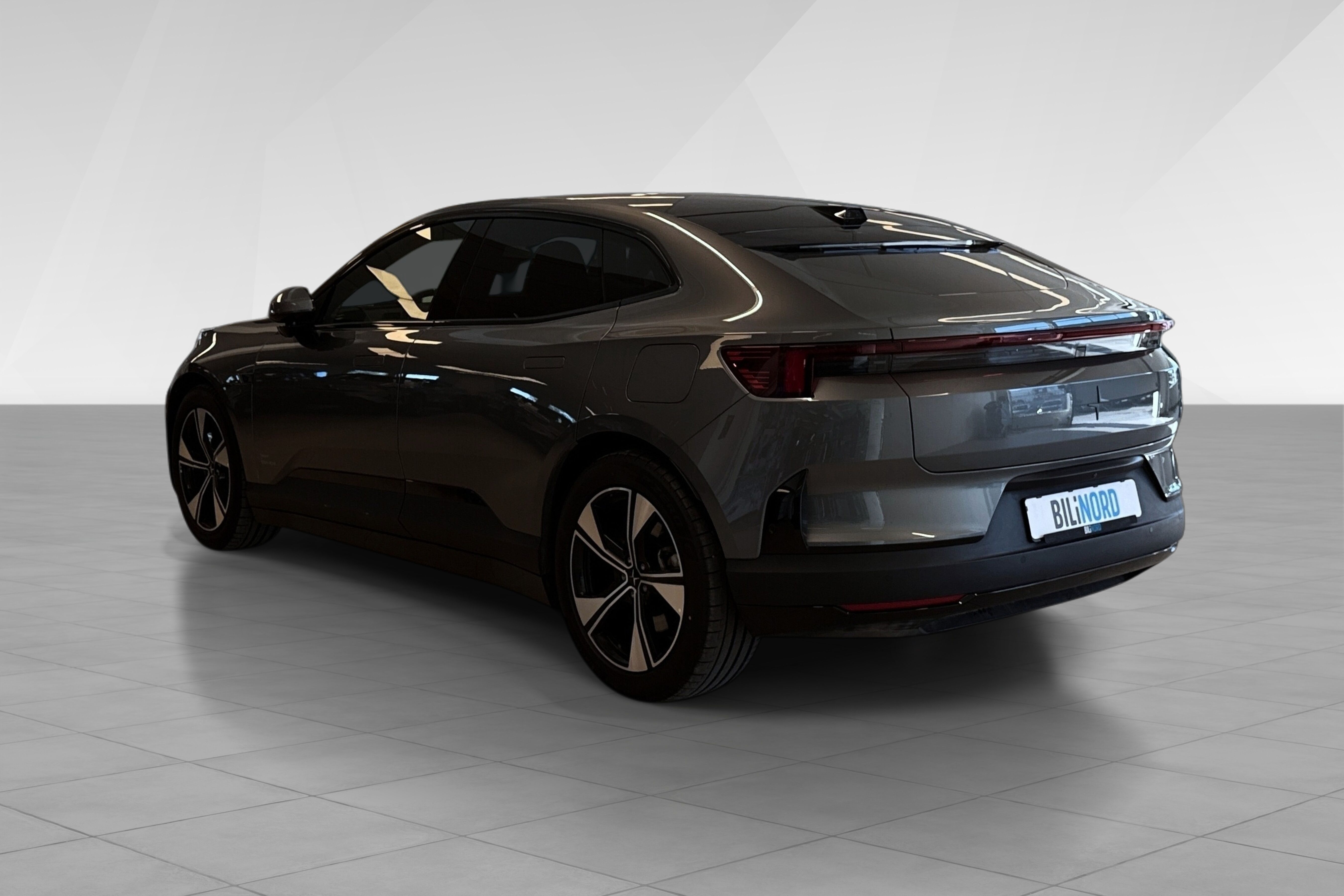 Polestar 4 Long Range Dual motor bilde 4