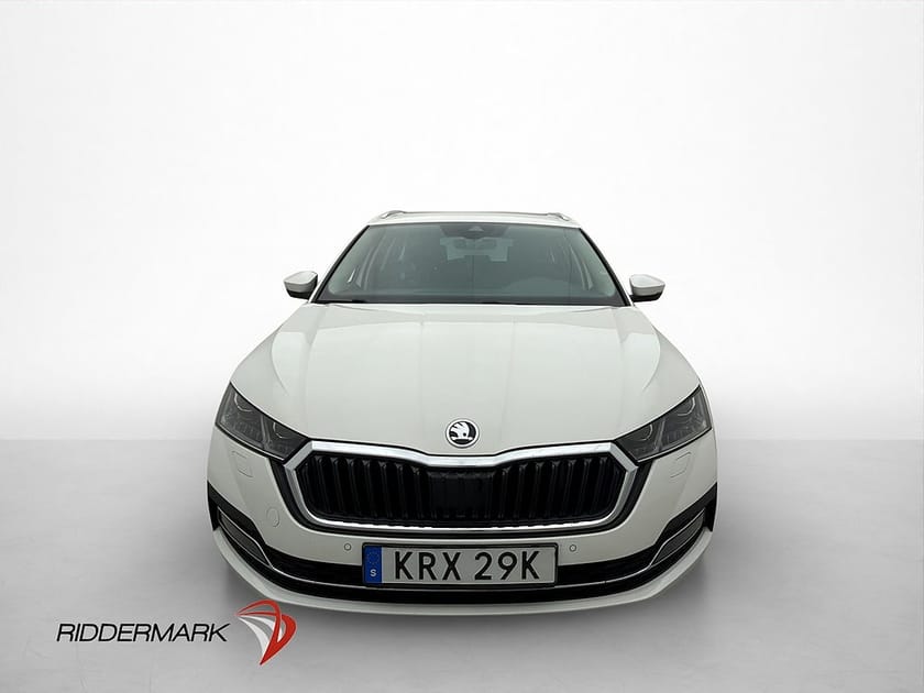 Bild 2 av Škoda Octavia Kombi iV Skoda Plug-In Style Cockpit Kamera Drag Halvskinn