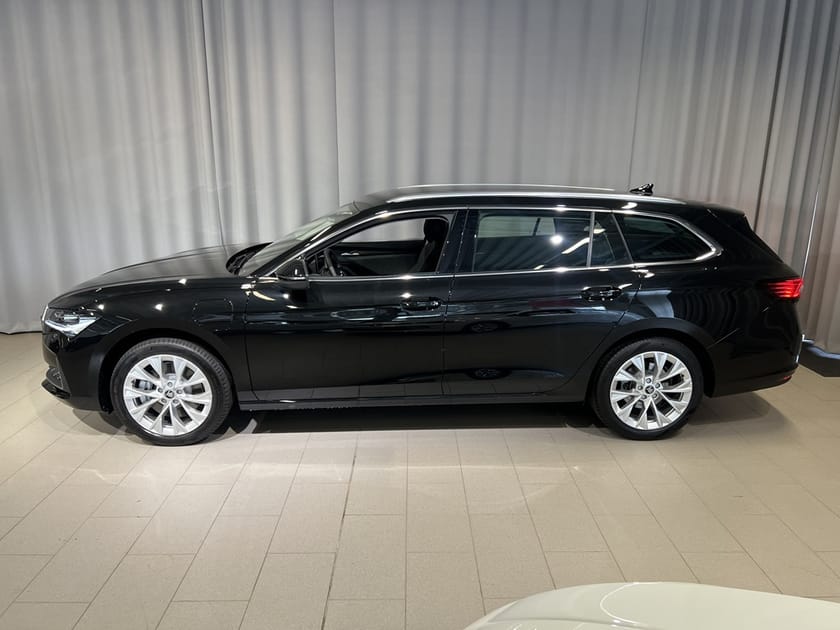 Bild 4 av Škoda Superb iV Kombi Combi Selection 1,5 TSI 204 Hk DSG, Drag