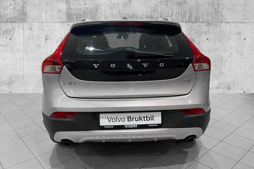 Bilde 5 av Volvo V40 Cross Country T3 Summum VOC|R-KAM|NAVI|SKINN