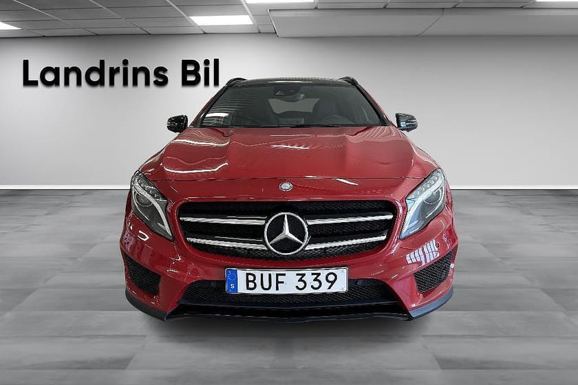 Bild 2 av Mercedes-Benz GLA 220 d 4MATIC AMG Line Värmare Harman Panorama