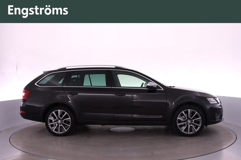 Bild 2 av Škoda Octavia Scout 2.0 TDI 4x4 DSG Drag Värmare Navi