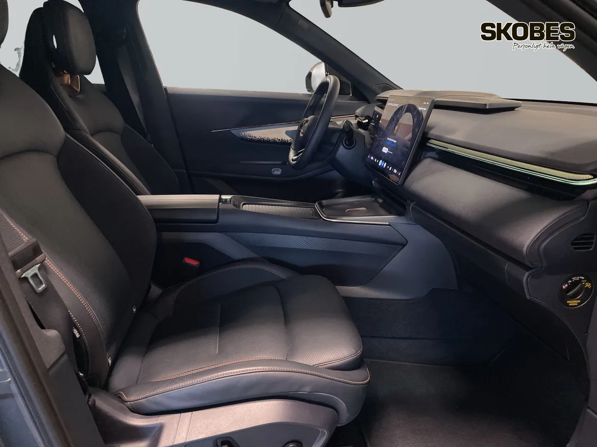 Lynk & Co 08 PHEV
