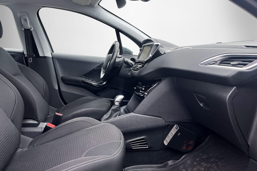 Bild 5 av Peugeot 208 ALLURE | NYBYTT KAMREM | CARPLAY | GPS | P-RADAR