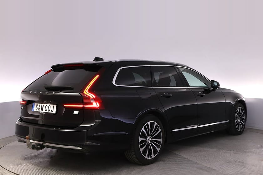 Bild 5 av Volvo V90 Recharge T6 AWD Core Bright Kamera BLIS Navi Drag