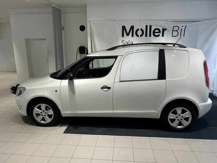 Bild 3 av Škoda Roomster Praktik Skoda 1.6 Tdi 90hk HUNDBIL | B-Kamera | Drag