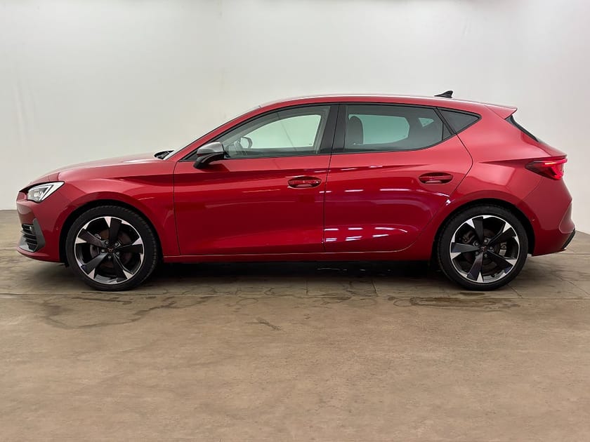 Bild 3 av CUPRA Leon 1.5 eTSI 150hk Backkamera Carplay