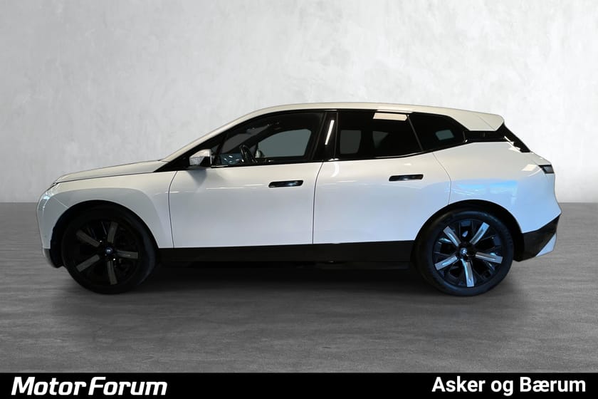 Bilde 4 av BMW iX xDrive40 FULLY CHARGED/HENGERFESTE/360KAM/HARMAN+++/INNBYTTE