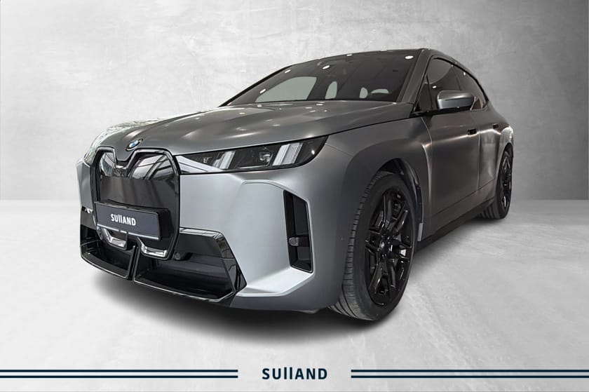 Bilde 2 av BMW iX xDrive60 Supercharged/Frozenlakk/B&W/M-Pro/Bakakselstyring/22'
