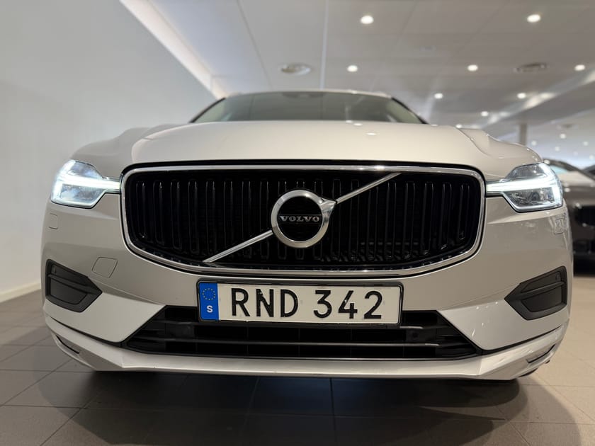 Bild 2 av Volvo XC60 D4 Momentum Advanced SE / Sensorer / Farthållare / Baklucka elmanövrerad /