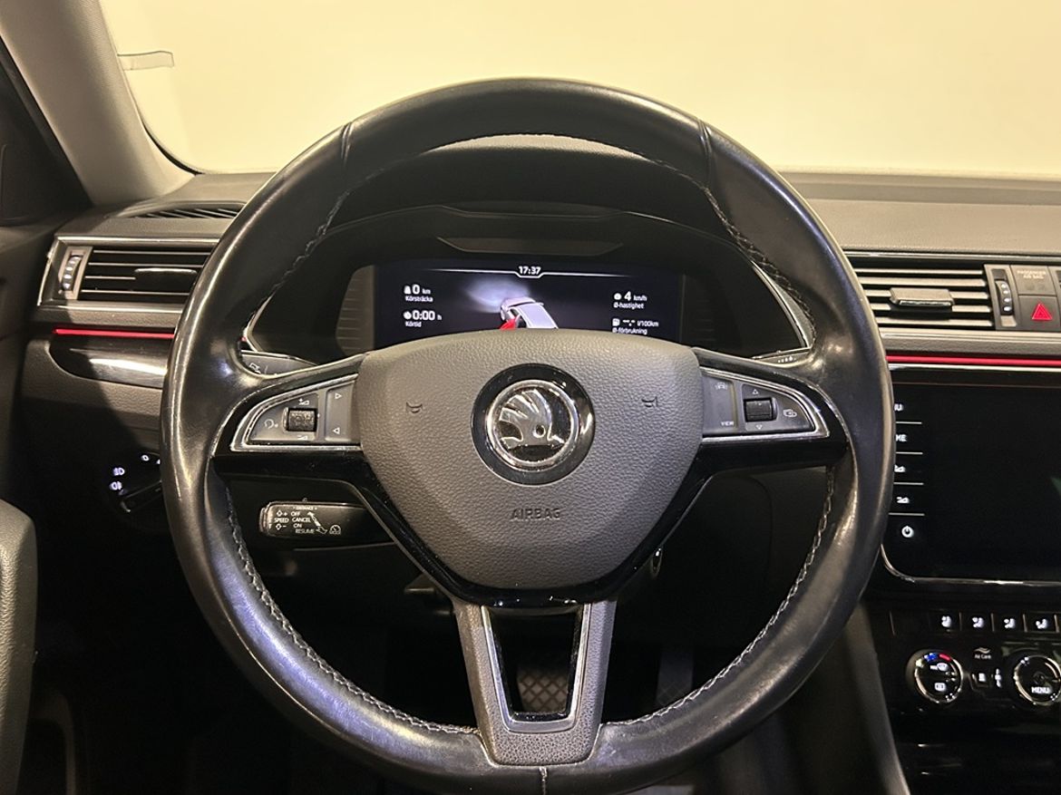 Škoda Škoda Superb Kombi — bild 12