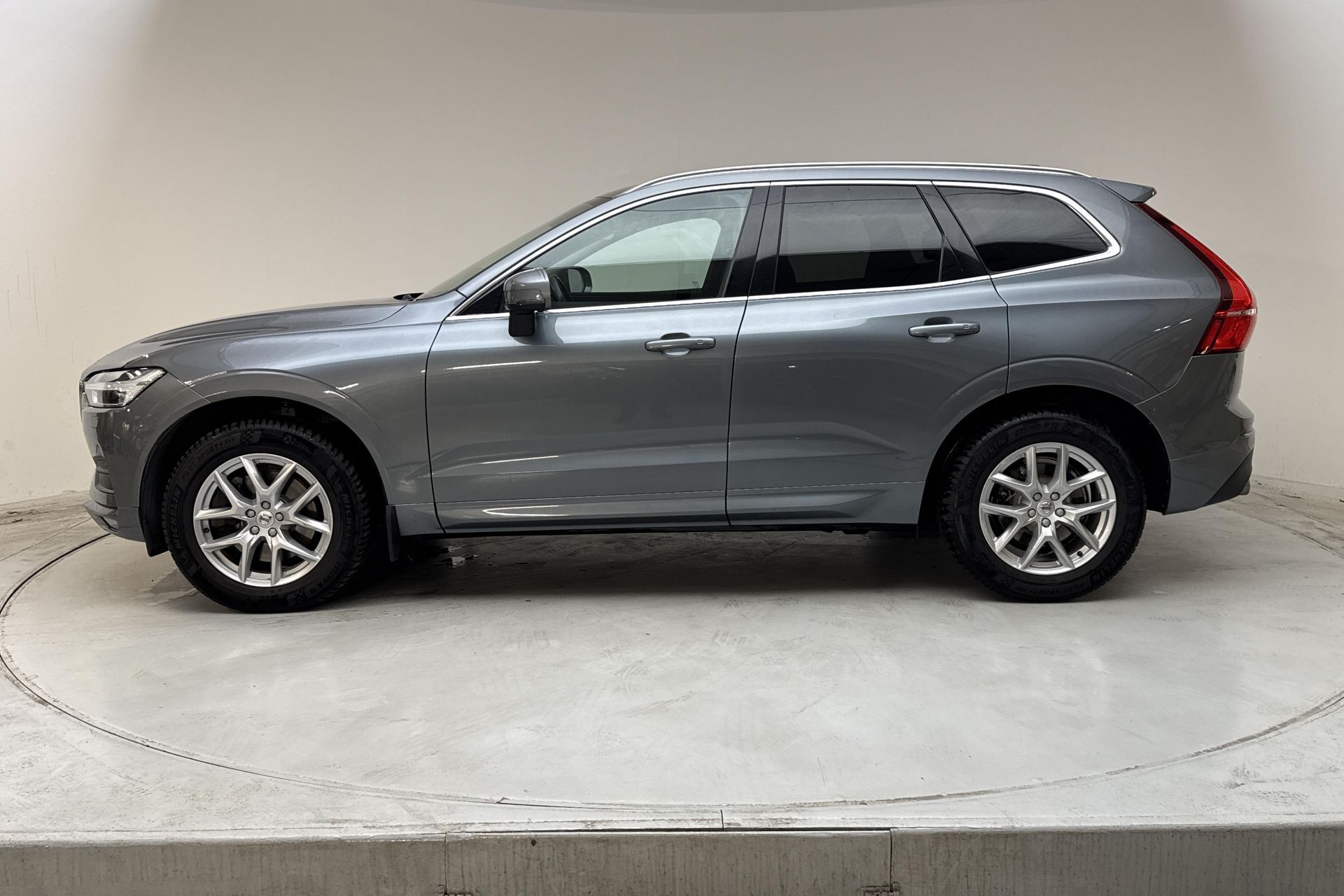 Volvo XC60 D4 AWD 2019, bild 2/10