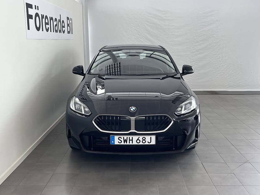 Bild 3 av BMW 120 PRIVATLEASING fr. 3.345 kr/mån Auto 17"Rattvärme