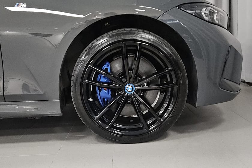 Bild 5 av BMW 330e xDrive Touring M-Sport Steptronic 292HK Aut Drag