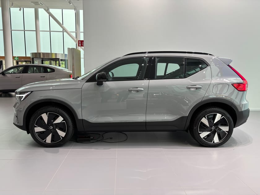 Bild 2 av Volvo EX40 Single Motor Extended Range ExtendedRange Plus SE