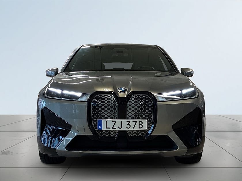 Bild 2 av BMW iX xDrive50 Sport Package MOMS Drag 360° H/K-ljud Navi S&V