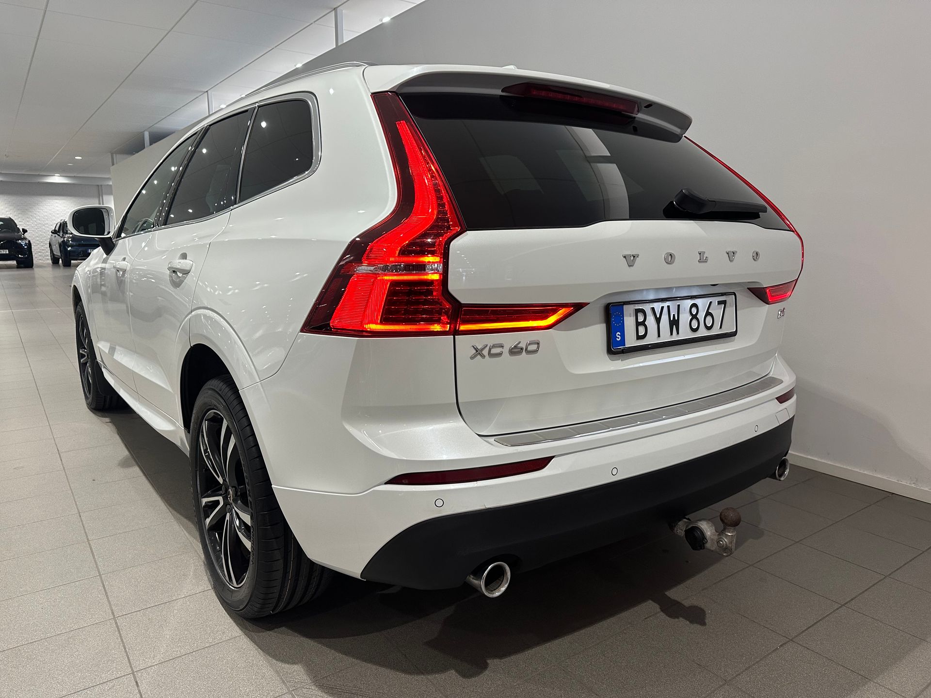 Volvo XC60 D4 Momentum Advanced SE 2019, bild 3/10