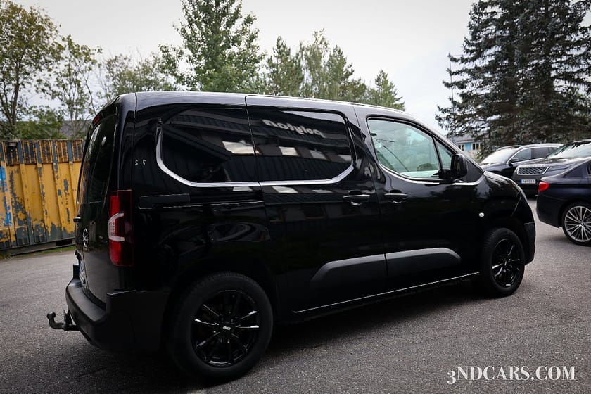 Bild 4 av Opel Combo Cargo 1.5 BlueHDi 130 EAT MOMS BACKKAMERA Euro 6