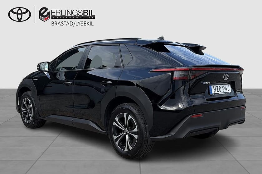 Bild 2 av Toyota bZ4X 71.4 kWh STYLE V-HJUL MOMSBIL