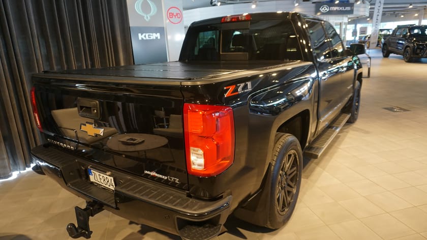 Bild 3 av Chevrolet Silverado 1500 Crew Cab 6.2 V8 E85 4WD Hydra-Matic