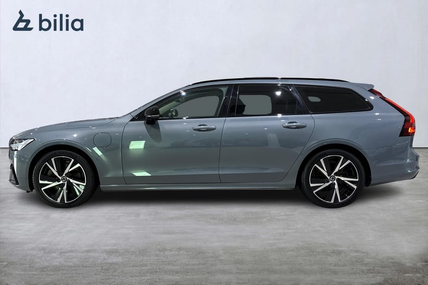 Bild 3 av Volvo V90 Recharge T6 Plus Dark. Dragkrok.