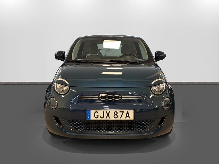 Bild 2 av Fiat 500e 500e 118hk Vinterhjul P-sensor Kamera LADDBOX PÅ KÖPET!