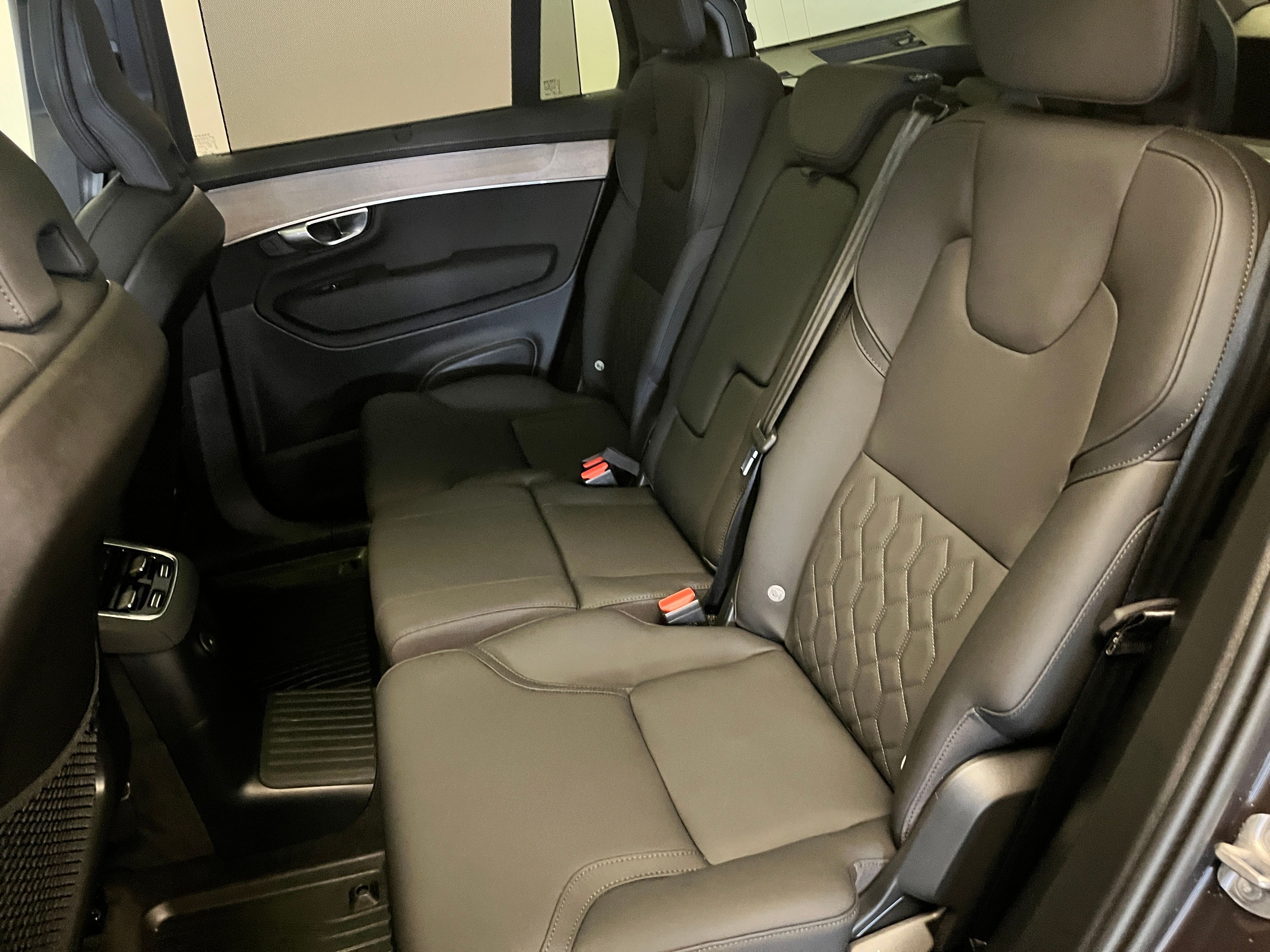 Volvo XC90 T8 Plug-In Hybrid AWD Geartronic, 8-trins, 456ps, 2026