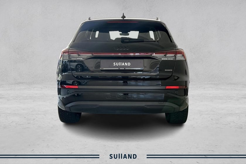 Bilde 4 av Audi Q4 55 e-tron quattro quattr s line pro